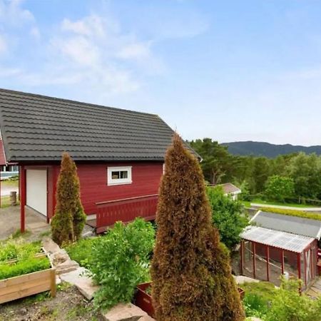 Leilighet Med Gratis Parkering Og Wifi Kristiansund Eksteriør billede